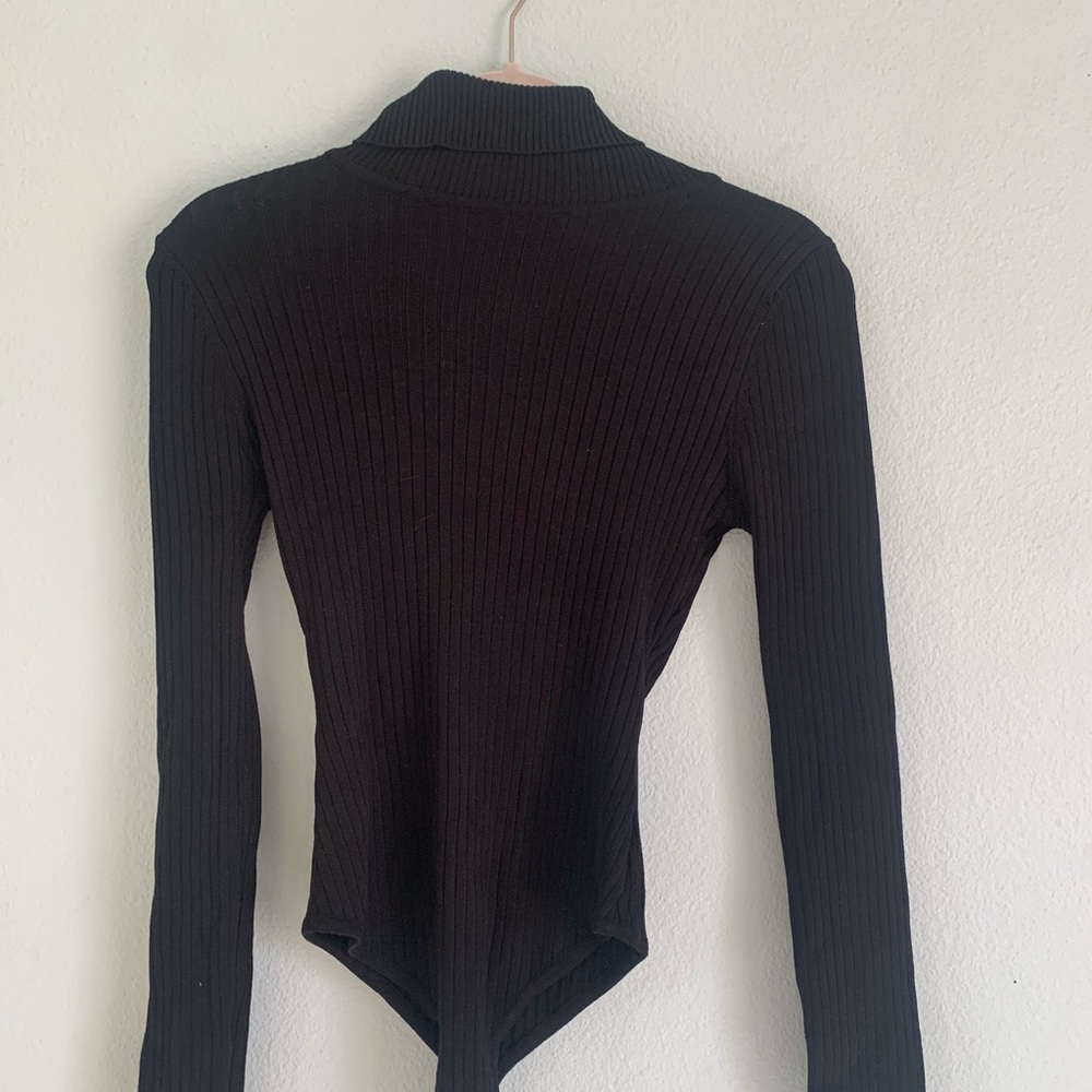 Multiple black tops